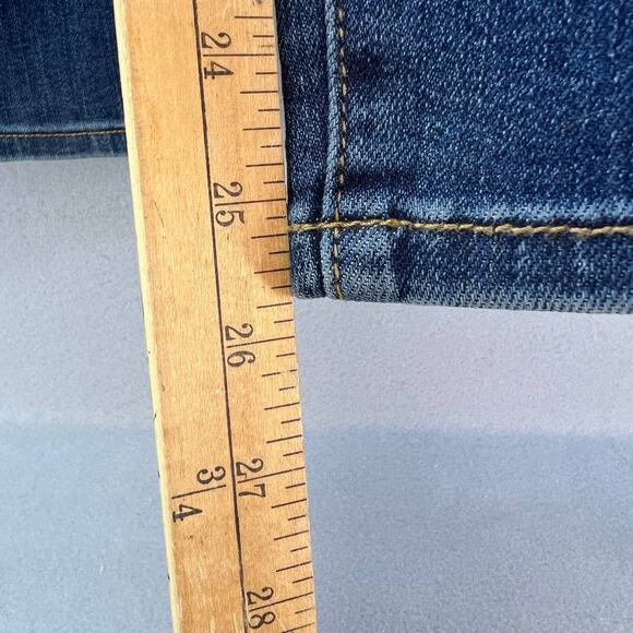 NWT Judy Blue Women's Straight Leg Jeans Size 3/26 Mid Rise Distressed JB88517 - Picture 16 of 16